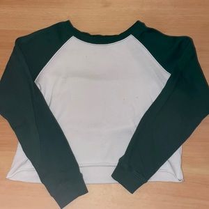 Baseball jersey long sleeve. White and green. Size M